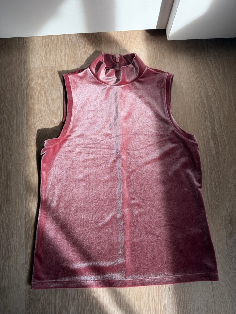 Sleeveless Velvet Mock Neck Top in Rose
